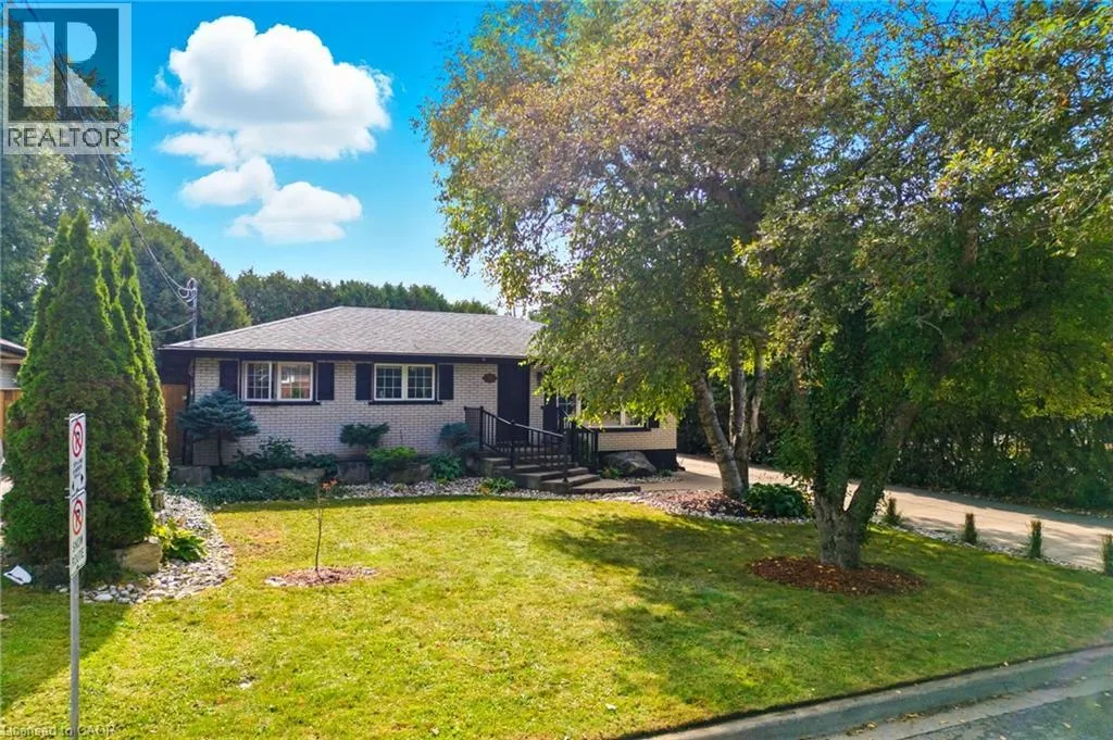 31 VARADI Avenue