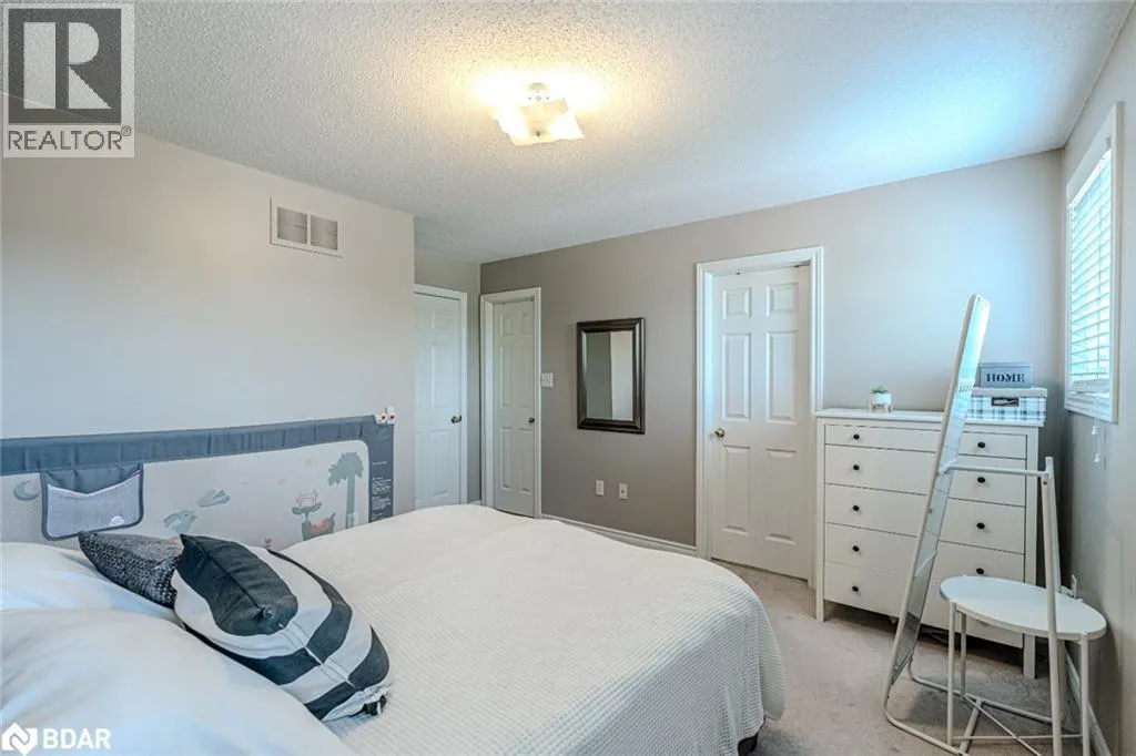 53 LAMONT Crescent
