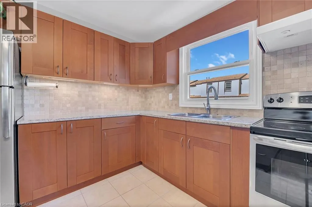10 ANGUS Road Unit# 124, #124