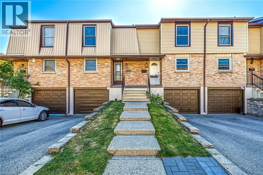 10 ANGUS Road Unit# 124, #124