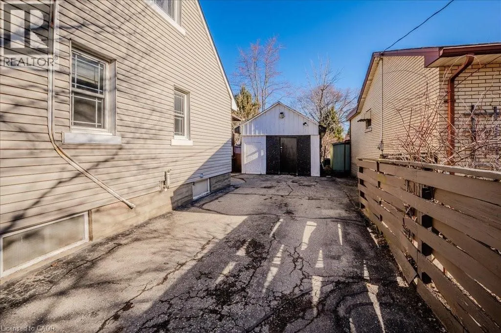 478 GREENFIELD Avenue