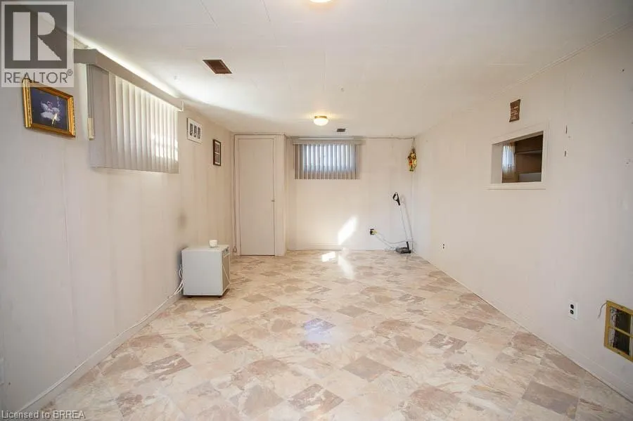 10 LINDEN Avenue