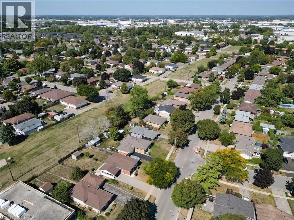 10 LINDEN Avenue