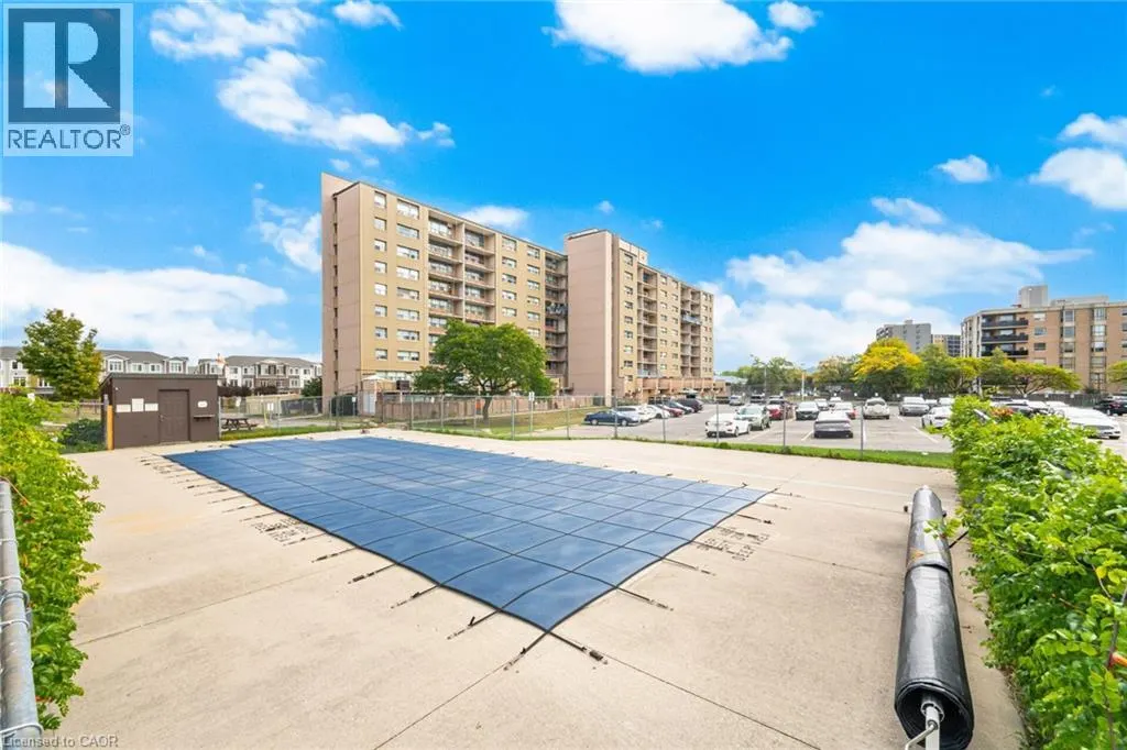 15 NICKLAUS Drive Unit# 605, #605
