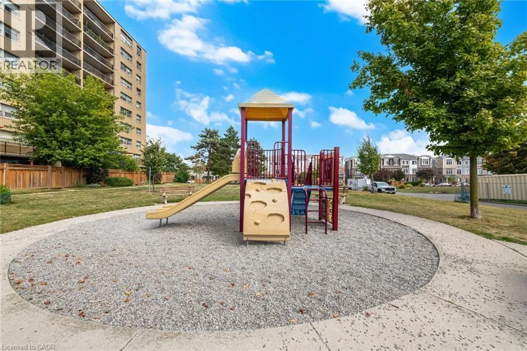 15 NICKLAUS Drive Unit# 605, #605