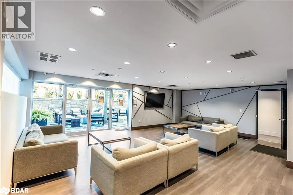 16 MARKLE Crescent Unit# 206, #206