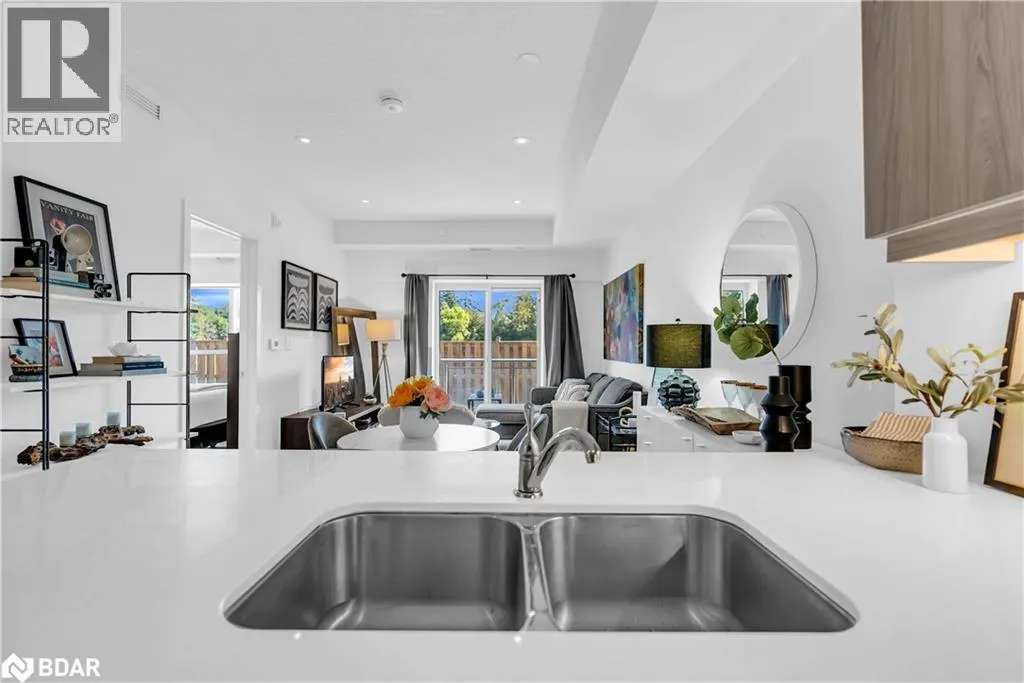 16 MARKLE Crescent Unit# 206, #206