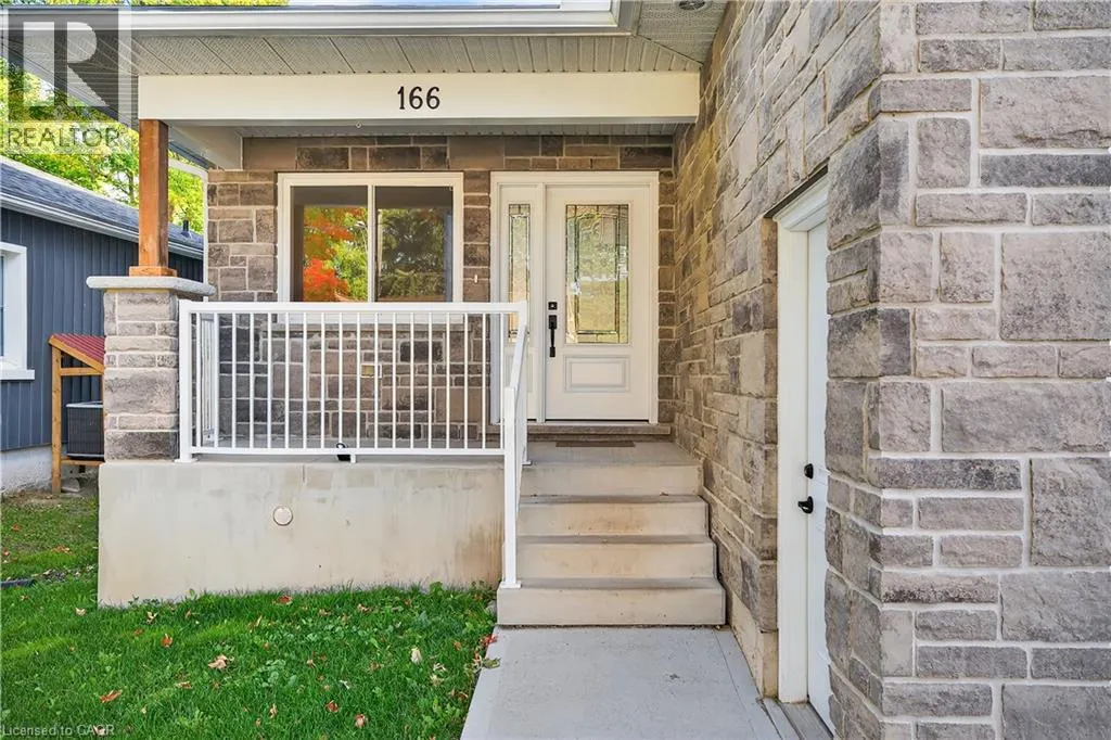 166 WEBB Street