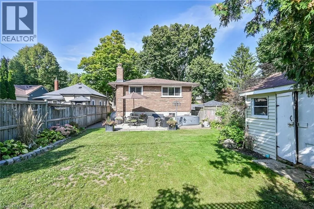 242 MACNAB Street