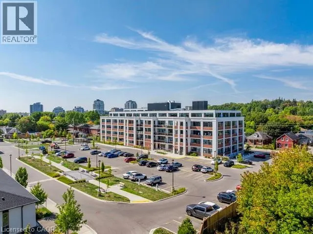 120 HURON Street Unit# 221, #221