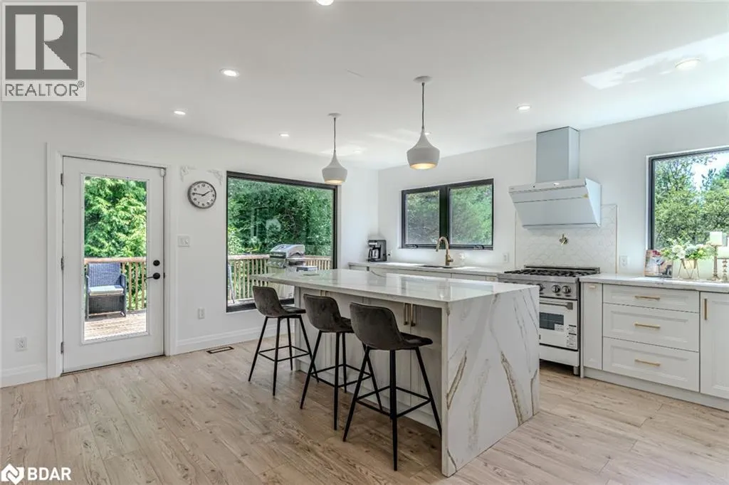 20 HILLVIEW Crescent