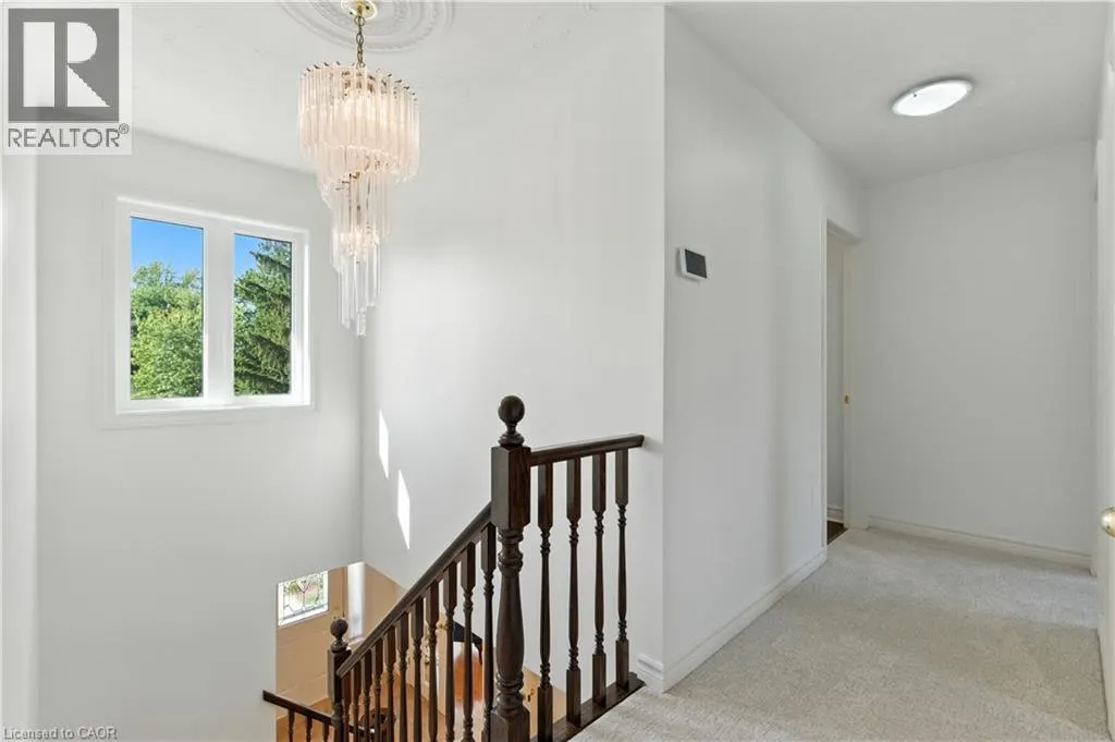 10 SHADOWDALE Drive