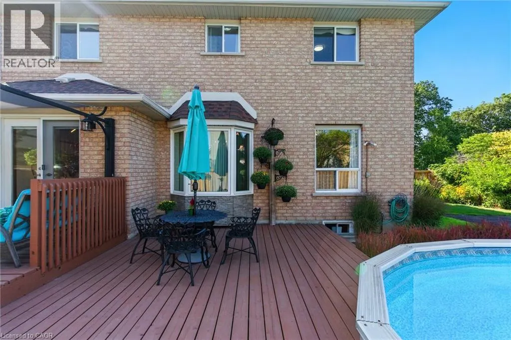 10 SHADOWDALE Drive