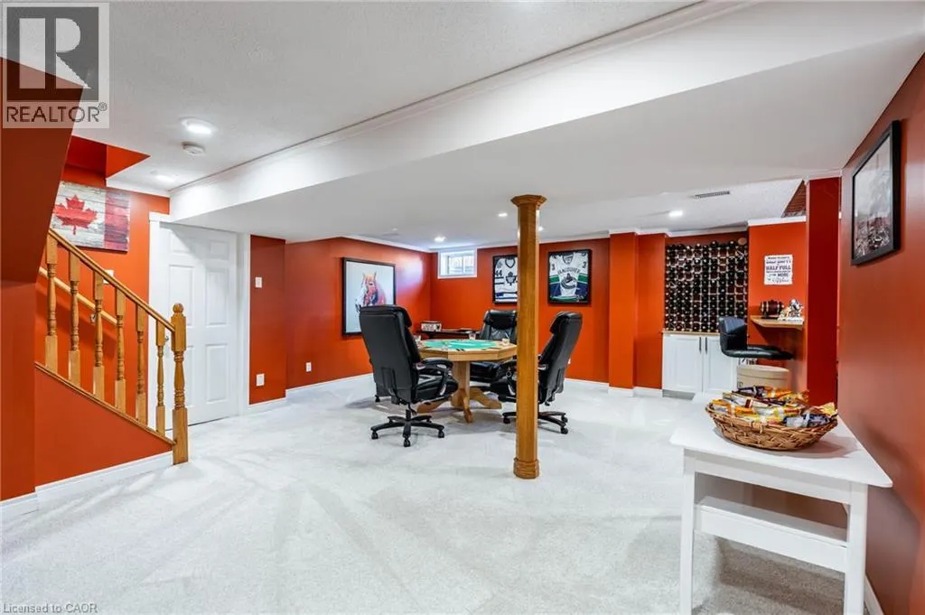 10 SHADOWDALE Drive