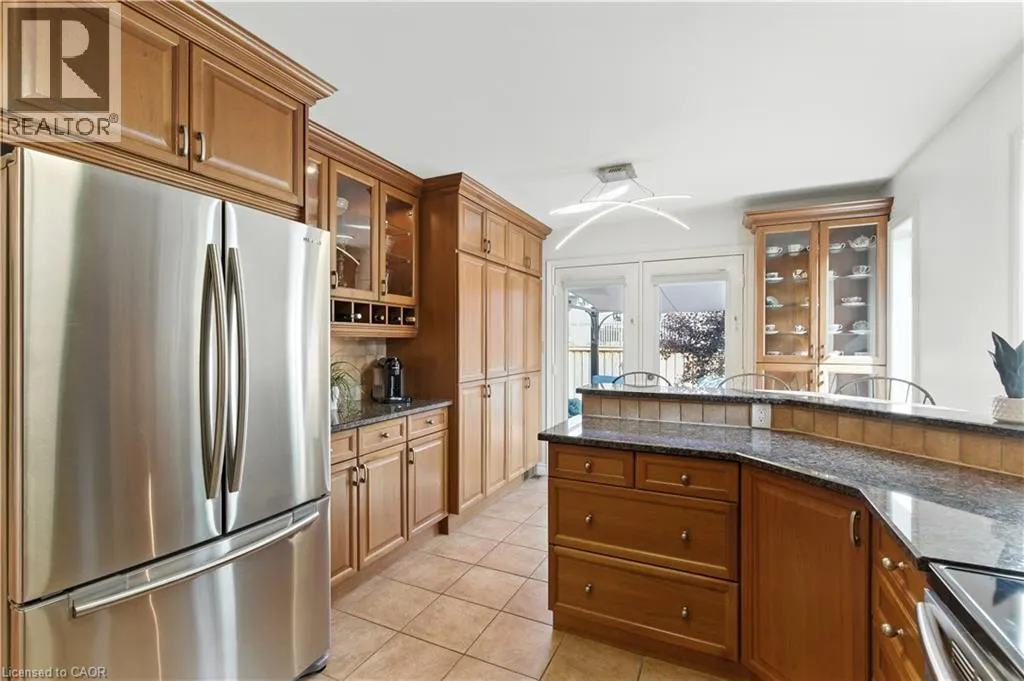 10 SHADOWDALE Drive