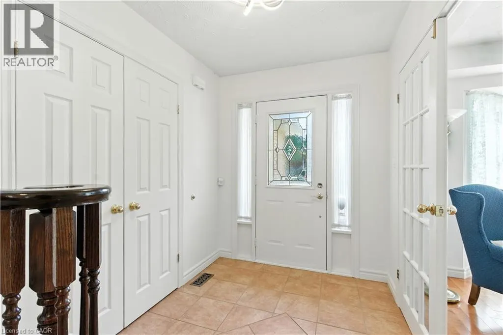 10 SHADOWDALE Drive