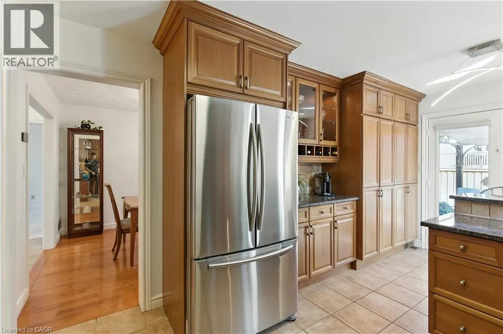 10 SHADOWDALE Drive