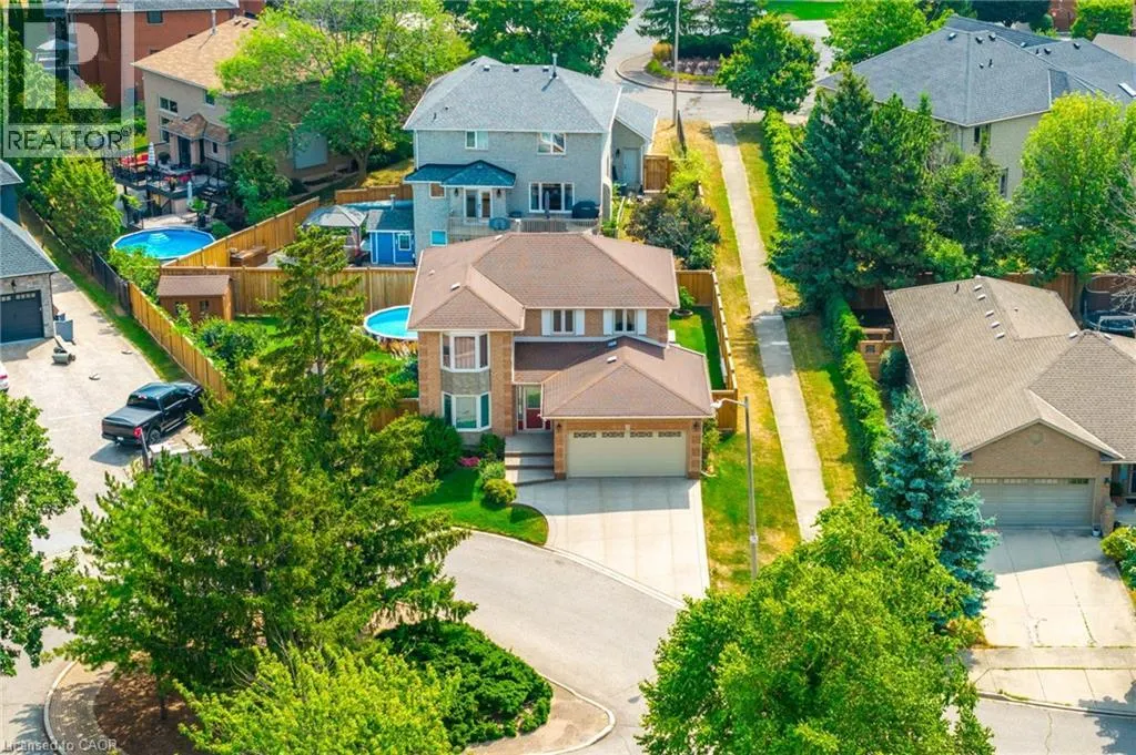 10 SHADOWDALE Drive