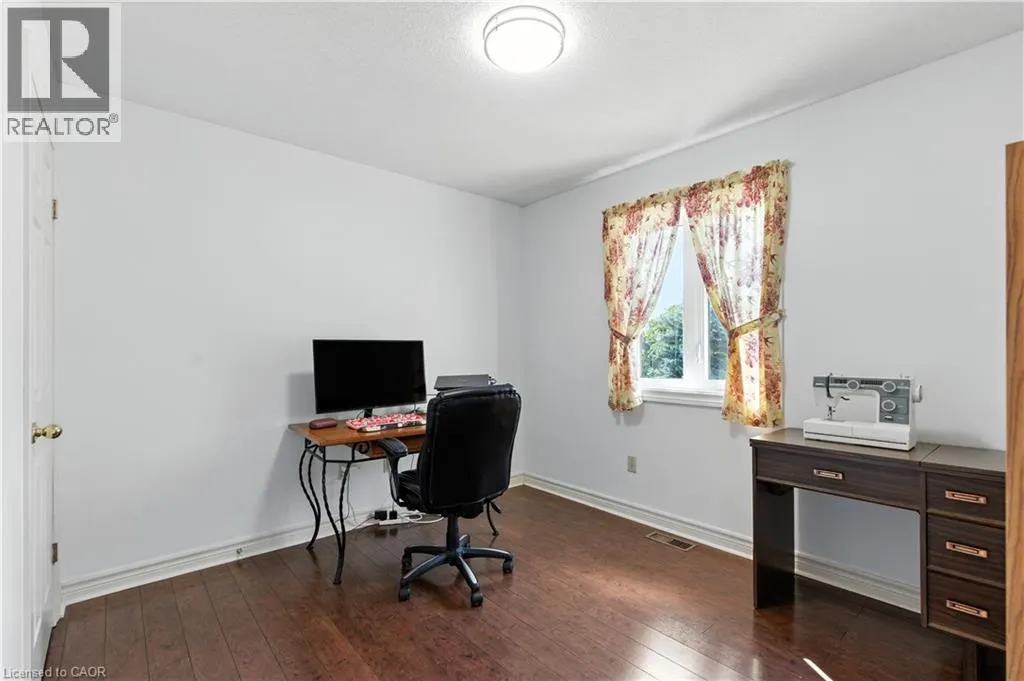 10 SHADOWDALE Drive