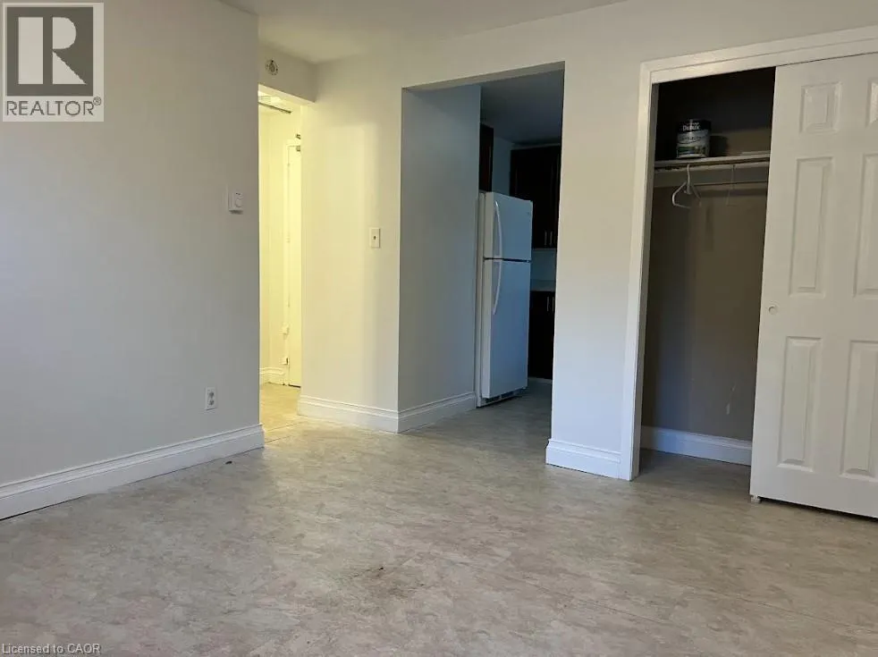 3 ROBINSON Street N Unit# 1, #1