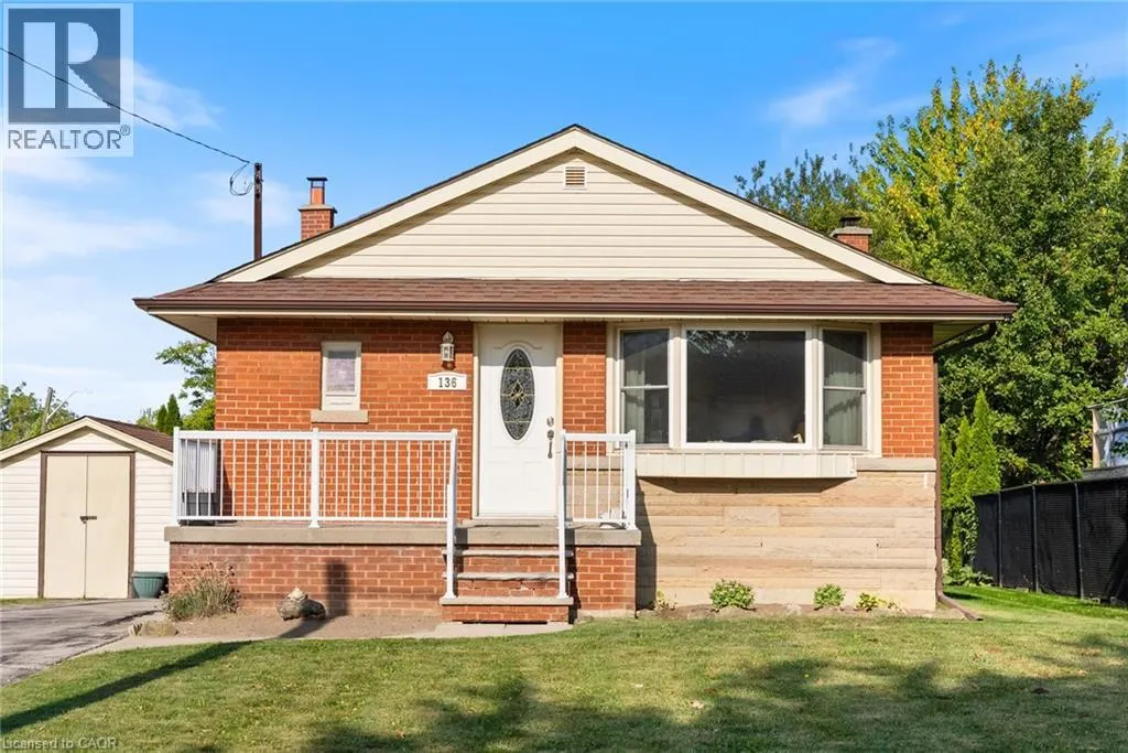 136 WARREN Avenue