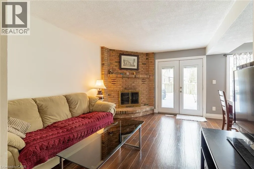 58 ROMY Crescent