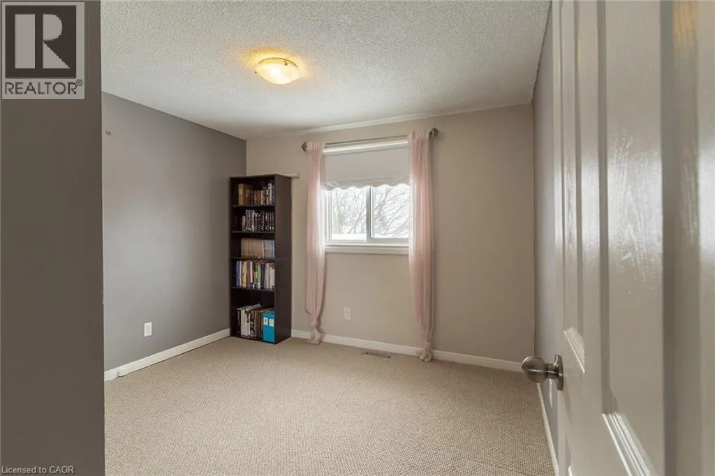 58 ROMY Crescent