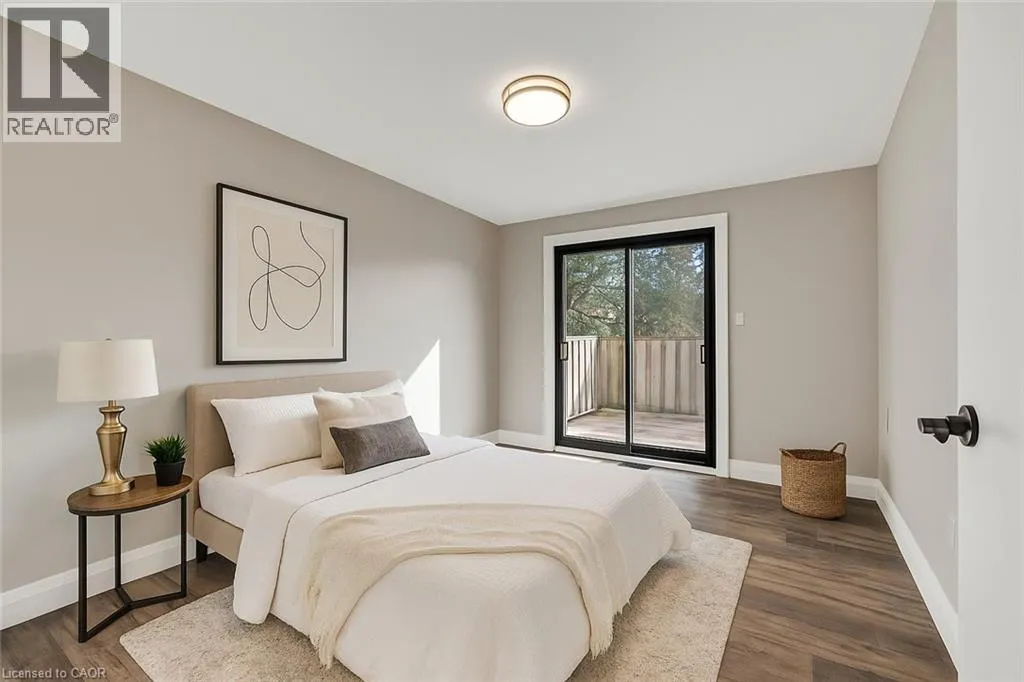 102 SYDNEY Street N Unit# 2, #2