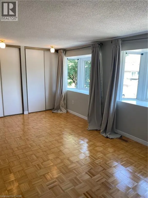 29 PAULANDER Drive Unit# 8, #8