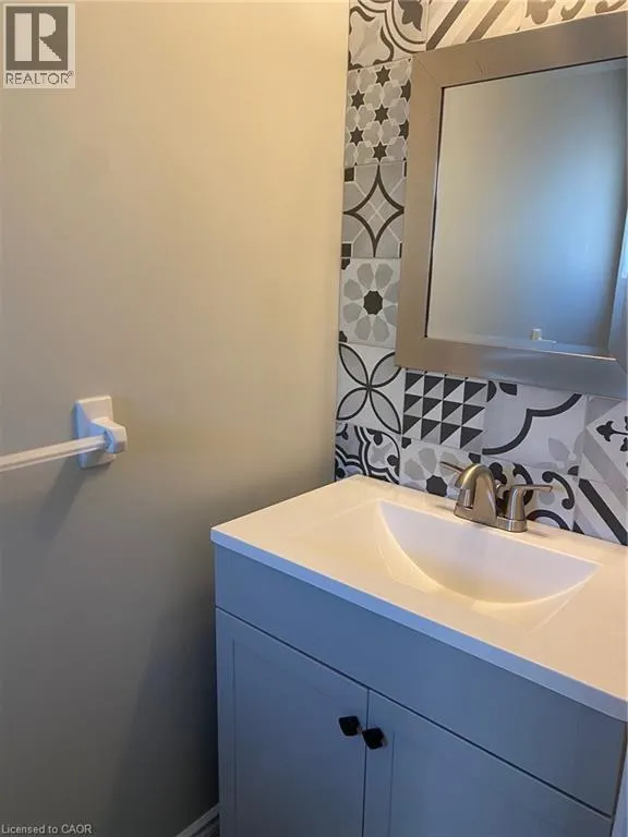 29 PAULANDER Drive Unit# 8, #8