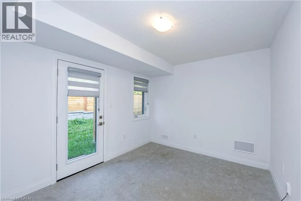 48 WINDTREE Way