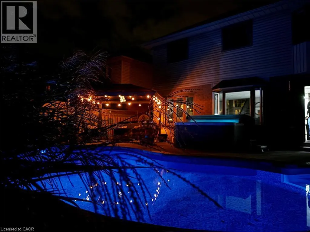 96 LAURENDALE Avenue
