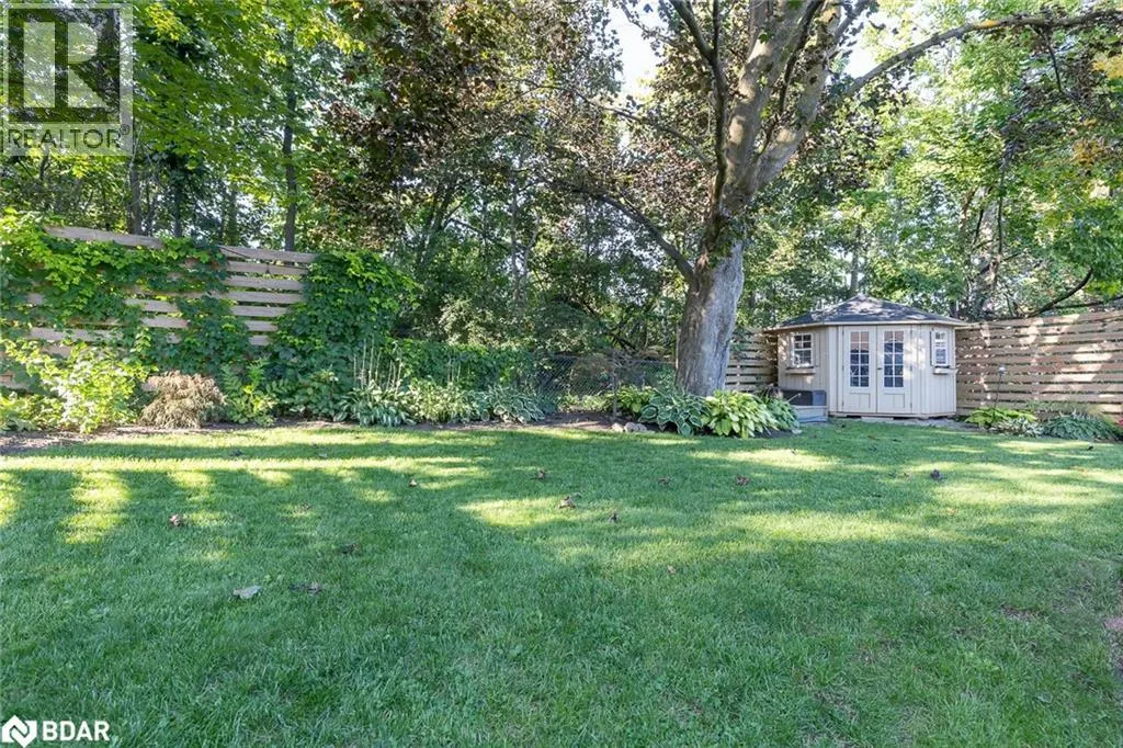 10 OTTAWAY Avenue