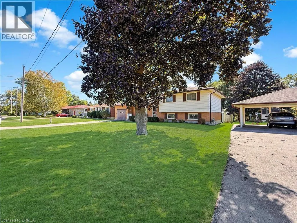 46 DAVIS Street W