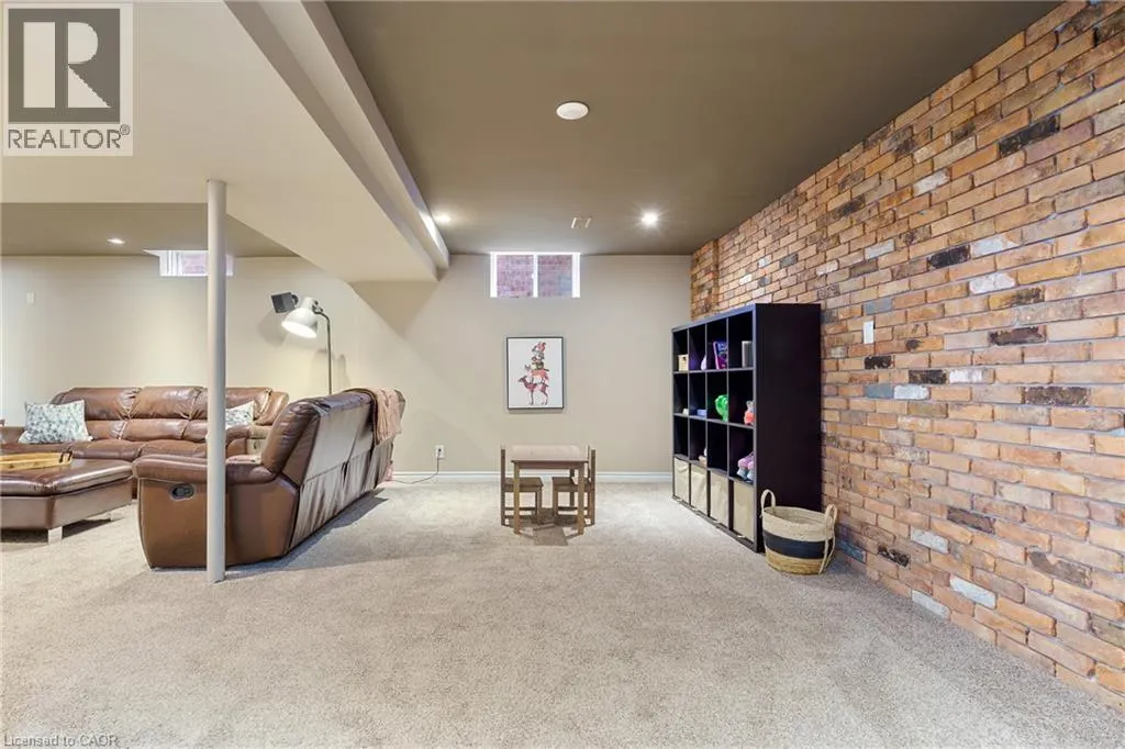 44 GRASSYPLAIN Drive