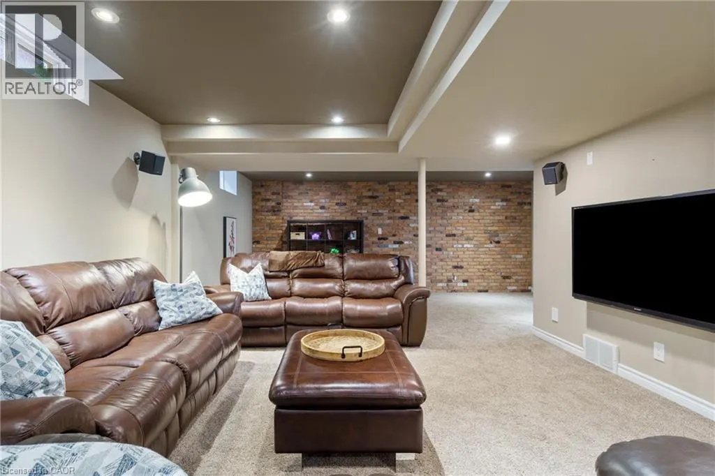 44 GRASSYPLAIN Drive