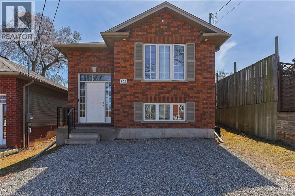 253 WELLINGTON Street