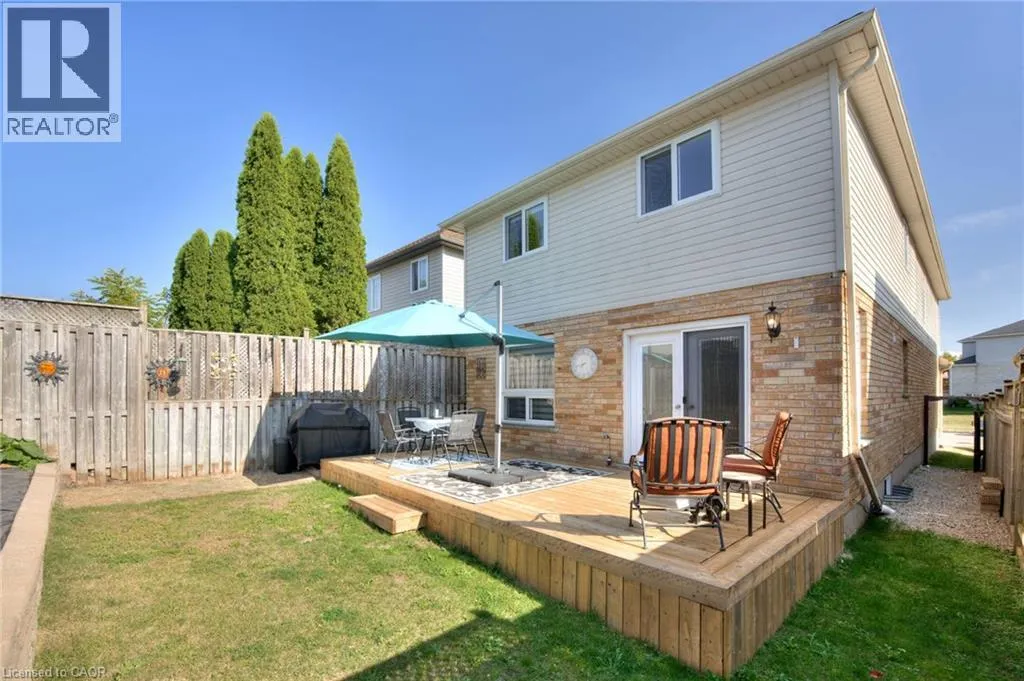 6 HEATHERWOOD Place