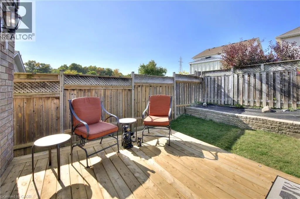 6 HEATHERWOOD Place