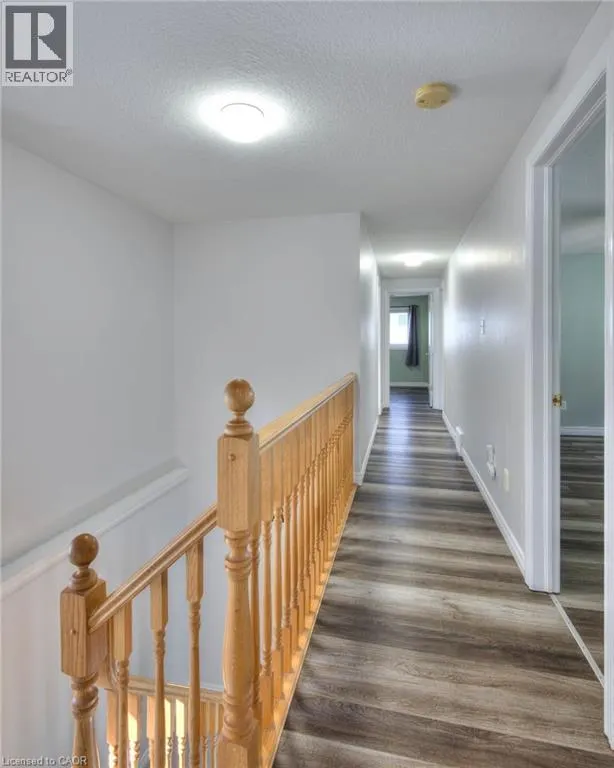 6 HEATHERWOOD Place