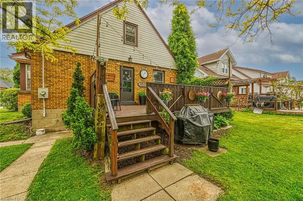 14 SHERRING Street N