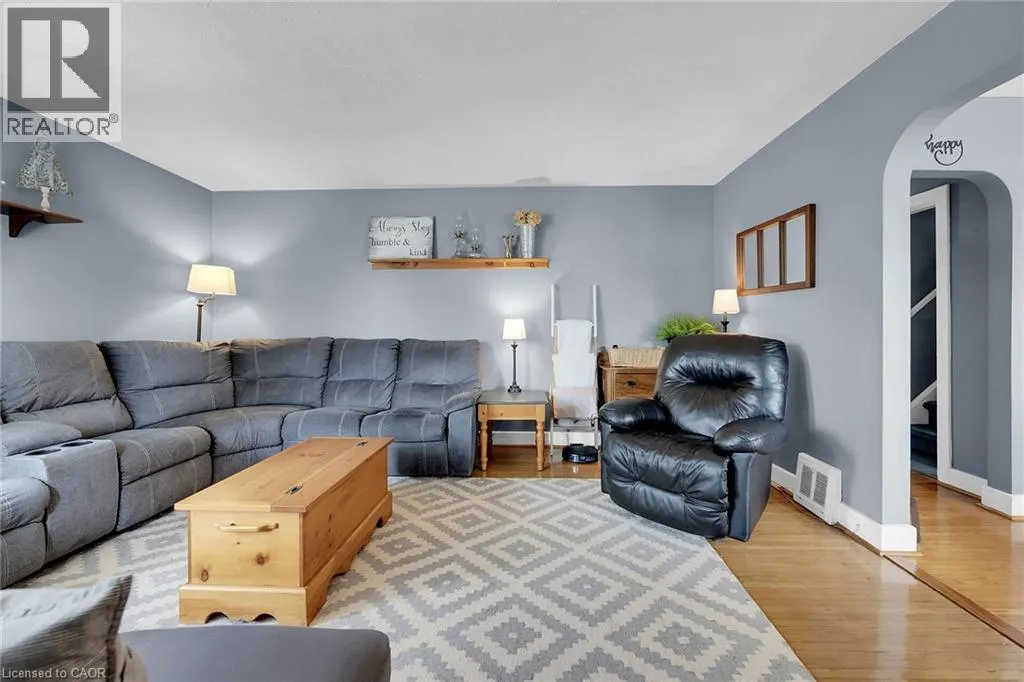 14 SHERRING Street N