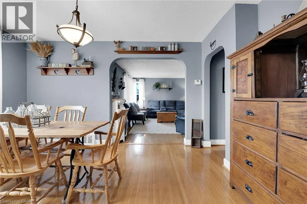 14 SHERRING Street N