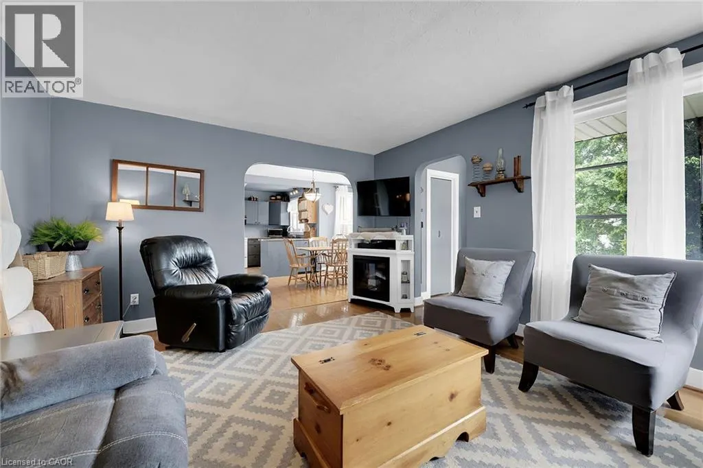 14 SHERRING Street N