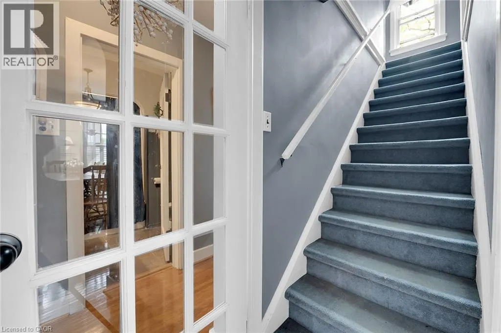 14 SHERRING Street N