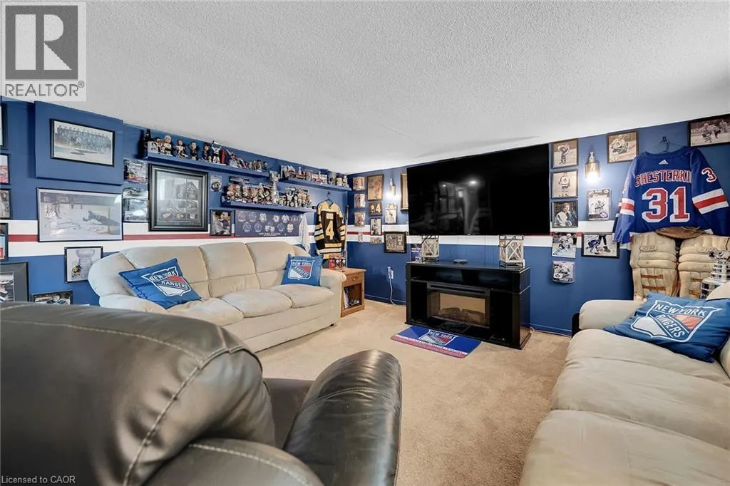 14 SHERRING Street N