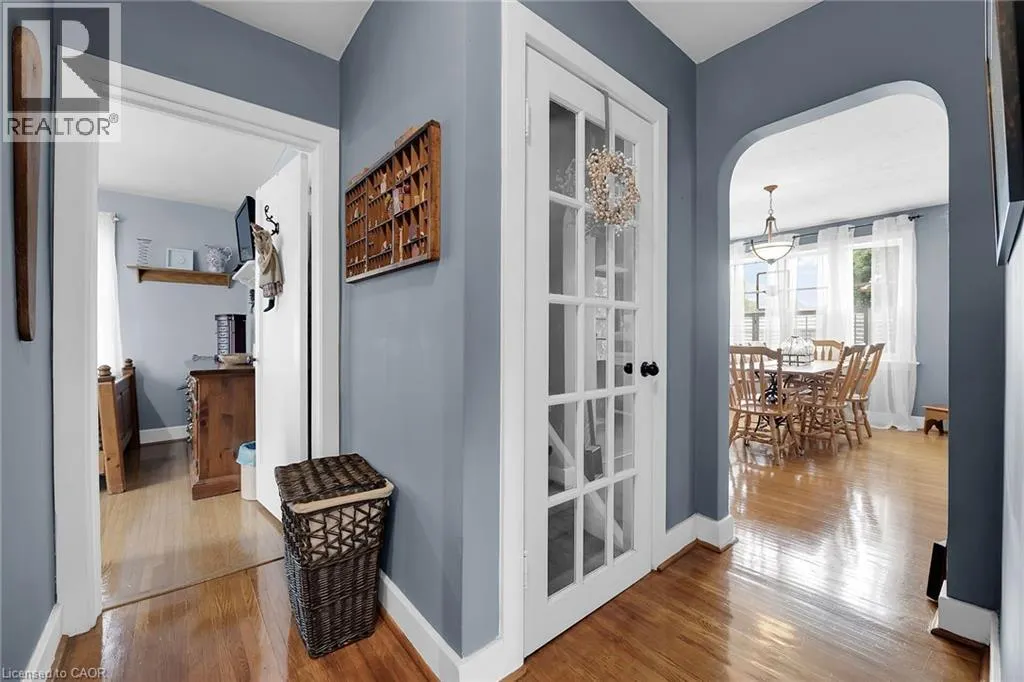 14 SHERRING Street N