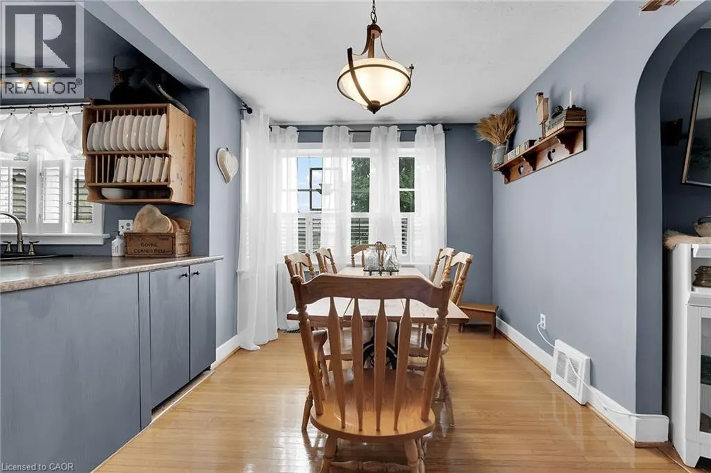 14 SHERRING Street N