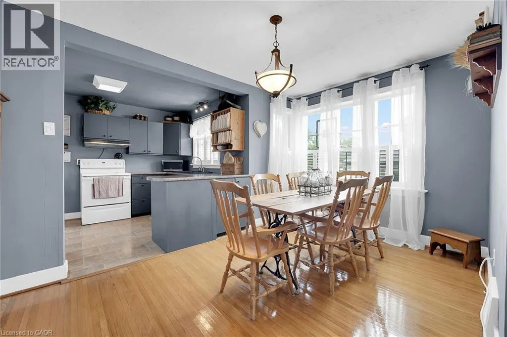 14 SHERRING Street N