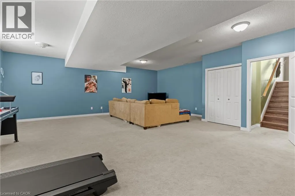92 WHITE WATER Drive